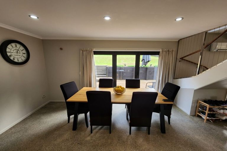 Photo of property in 12 The Glade South, Pukekohe, 2120