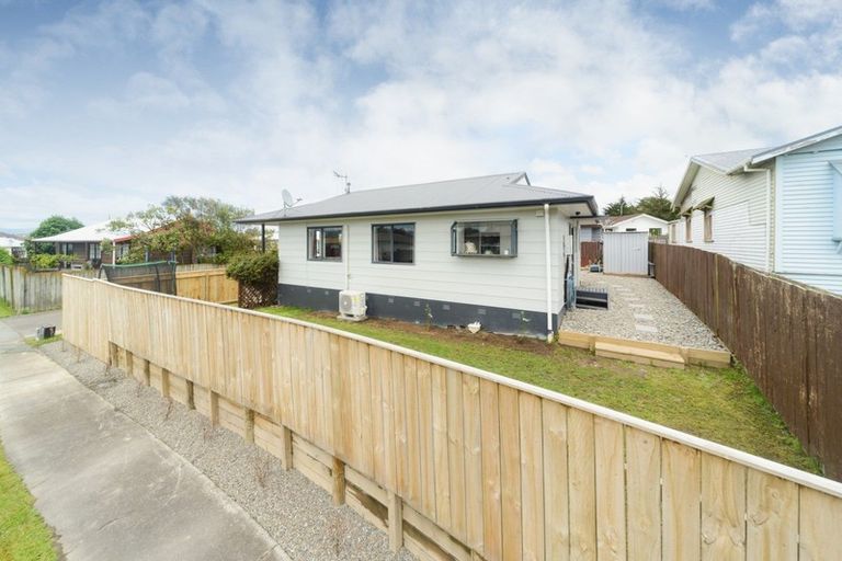 Photo of property in 17 Dahlstrom Grove, Kelvin Grove, Palmerston North, 4414