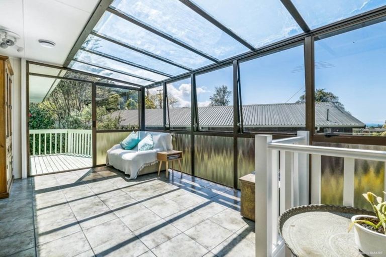 Photo of property in 41 John Dee Crescent, Red Beach, 0932