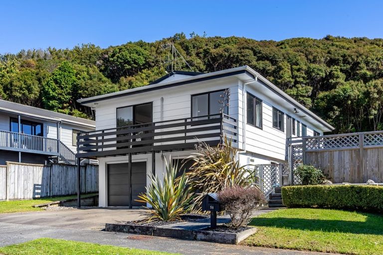 Photo of property in 58 Albatross Close, Whitby, Porirua, 5024