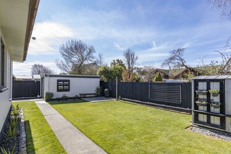 Photo of property in 1/202 Grimseys Road, Redwood, Christchurch, 8051