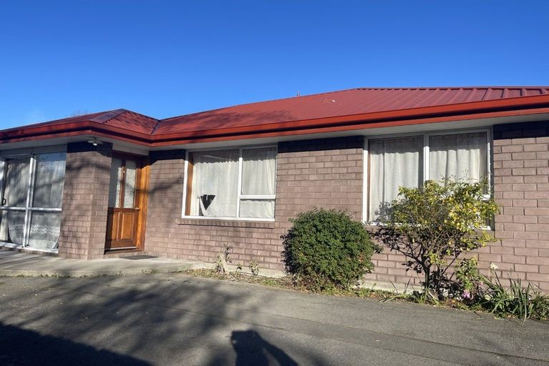 Photo of property in 2/42 Division Street, Riccarton, Christchurch, 8041