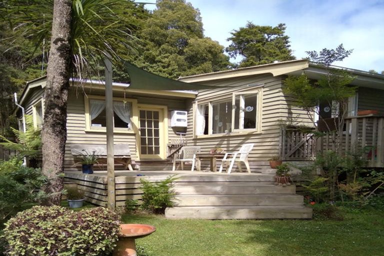 Photo of property in 64 Paparoa Station Road, Paparoa, 0571