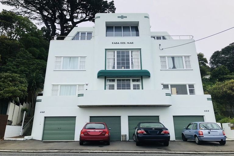 Photo of property in 1/442 Evans Bay Parade, Hataitai, Wellington, 6021