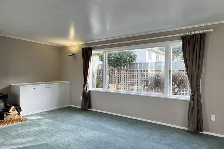 Photo of property in 5 Kau Kau Way, Ngaio, Wellington, 6035