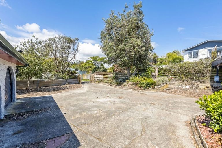 Photo of property in 225 Matai Road, Raumati Beach, Paraparaumu, 5032