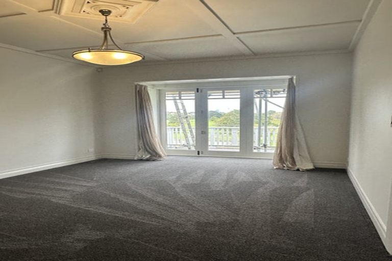 Photo of property in 50 Wairoa Road, Narrow Neck, Auckland, 0624