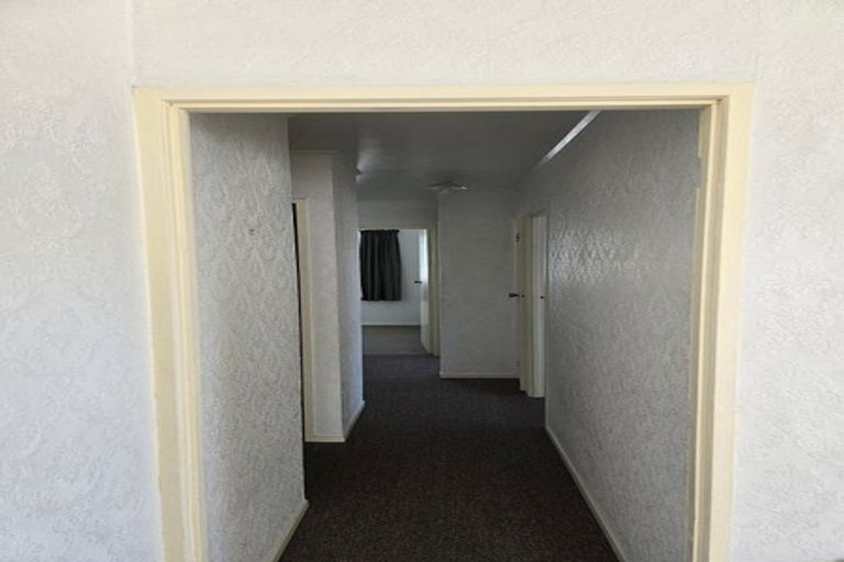 Photo of property in 3 Casuarina Road, Half Moon Bay, Auckland, 2012