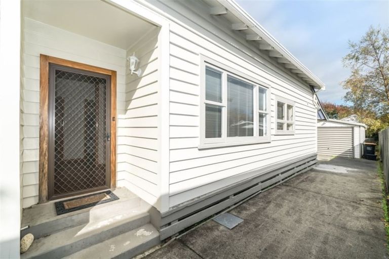 Photo of property in 24 Oxford Street, Hokowhitu, Palmerston North, 4410