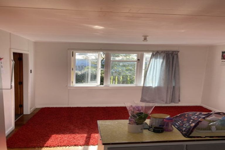 Photo of property in 73 Bayly Road, Blagdon, New Plymouth, 4310