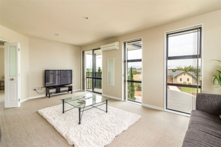 Photo of property in 7 Stoneleigh Green, Parklands, Christchurch, 8083