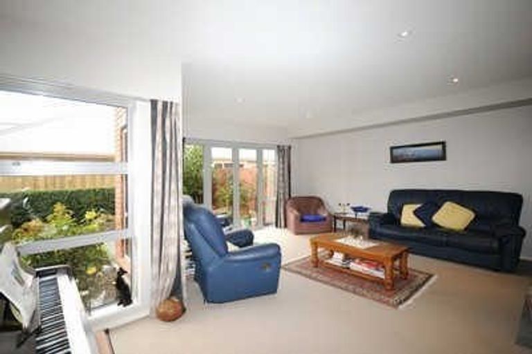 Photo of property in 25 Henley Green, Northwood, Christchurch, 8051