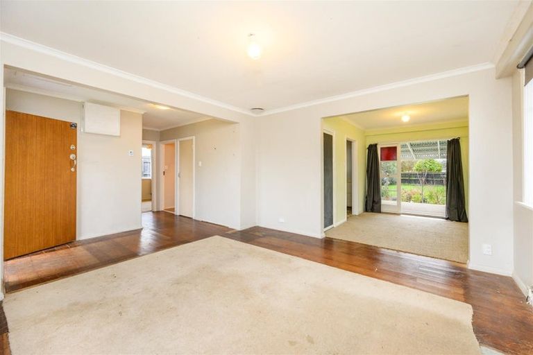 Photo of property in 32 Follett Street, Marton, 4710