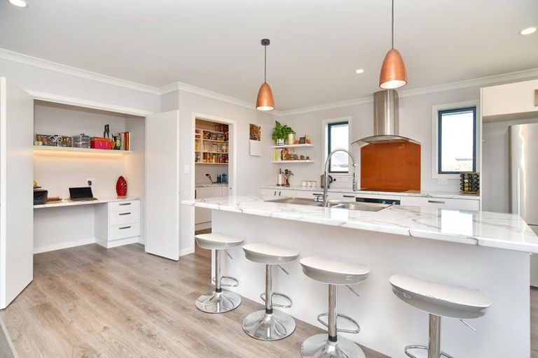 Photo of property in 8 Claremont Crescent, Amberley, 7410