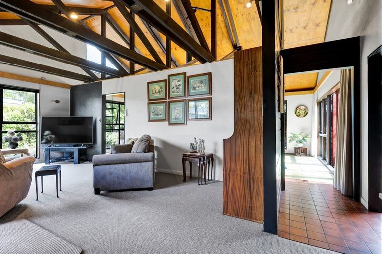 Photo of property in 19a John Guthrie Place, Merrilands, New Plymouth, 4312