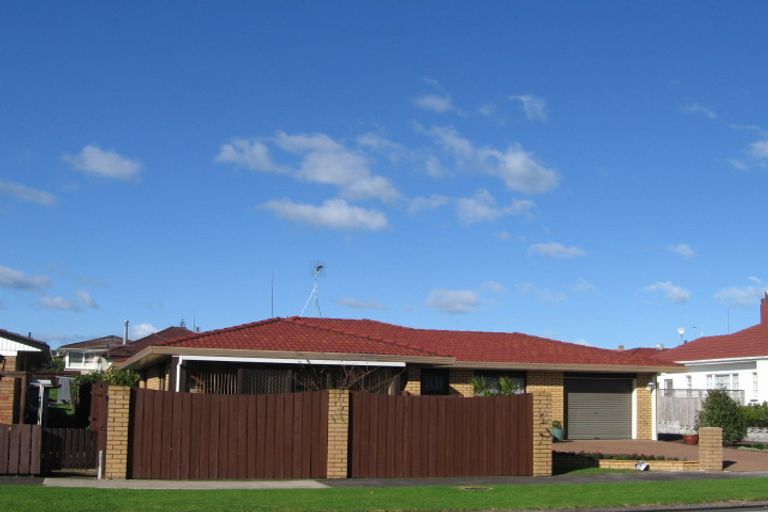 Photo of property in 1/73 Coronation Road, Papatoetoe, Auckland, 2025