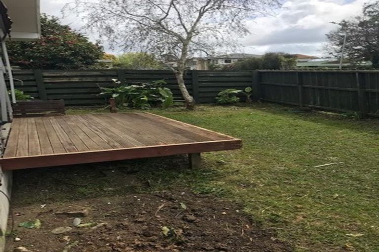 Photo of property in 45a Kurnell Drive, Botany Downs, Auckland, 2010