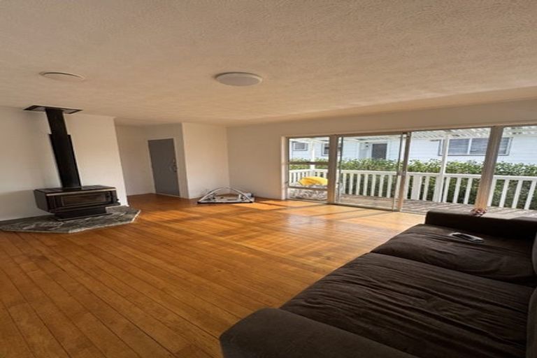 Photo of property in 12 Blue Way, Glendene, Auckland, 0602