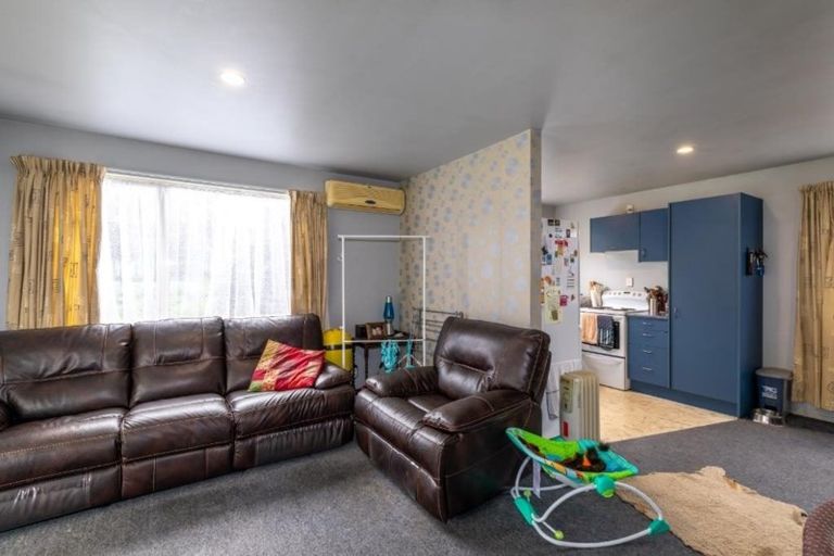 Photo of property in 32 Collins Drive, Waikuku Beach, 7402