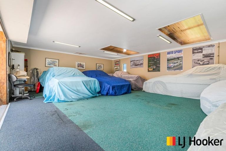 Photo of property in 31 Church Road, Ardmore, Papakura, 2582