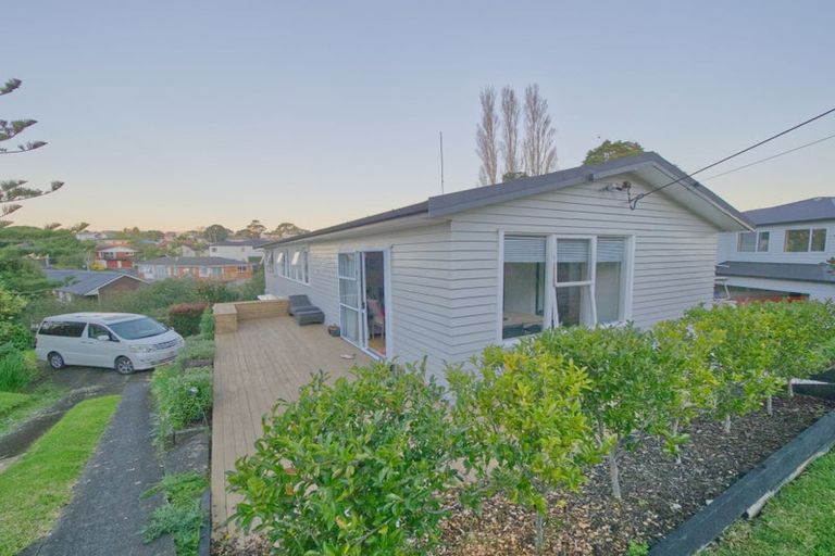 Photo of property in 20b Coronation Street, Belmont, Auckland, 0622