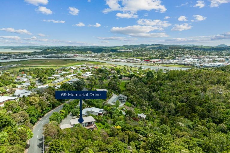 Photo of property in 69 Memorial Drive, Parahaki, Whangarei, 0112