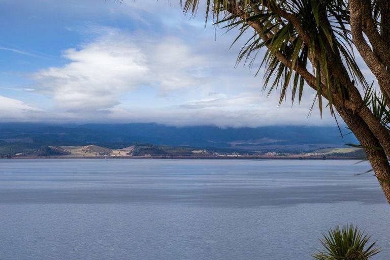 Photo of property in 19 Turangitukua Terrace, Kuratau, Turangi, 3381