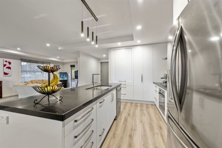 Photo of property in 2 Sharman Place, Pyes Pa, Tauranga, 3112