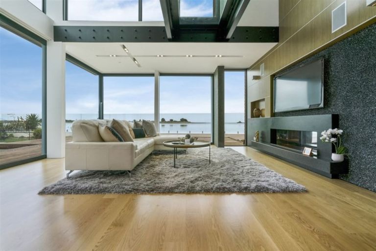 Photo of property in 145 Main Road, Redcliffs, Christchurch, 8081