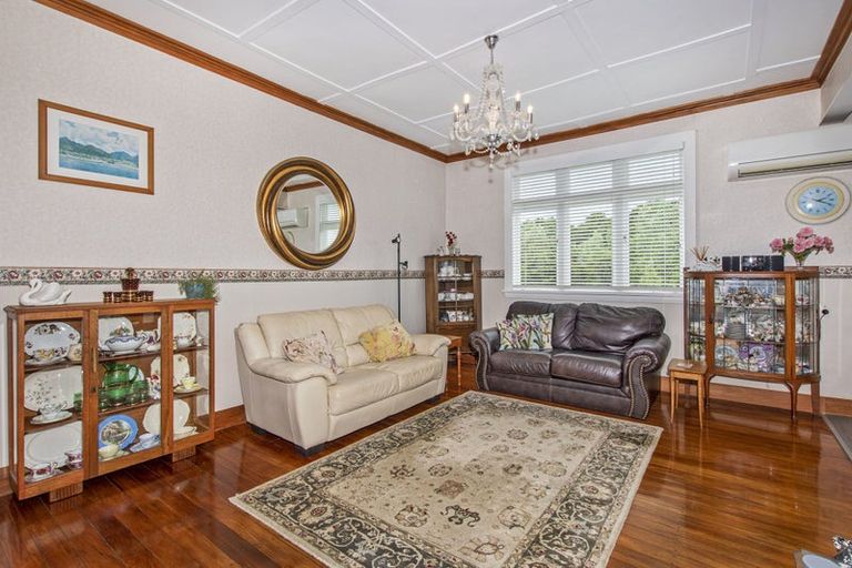 Photo of property in 37 Pahi Road, Paparoa, 0571