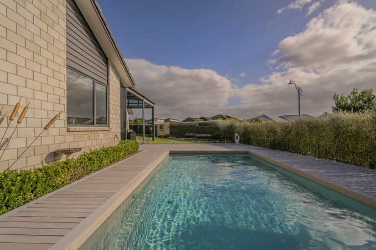 Photo of property in 3 Roseberry Place, Whitianga, 3510