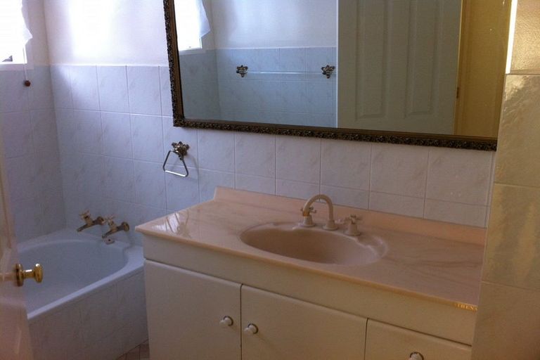 Photo of property in 1/8 Tina Place, Sunnyhills, Auckland, 2010