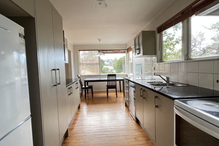 Photo of property in 9 Linwood Avenue, Forrest Hill, Auckland, 0620