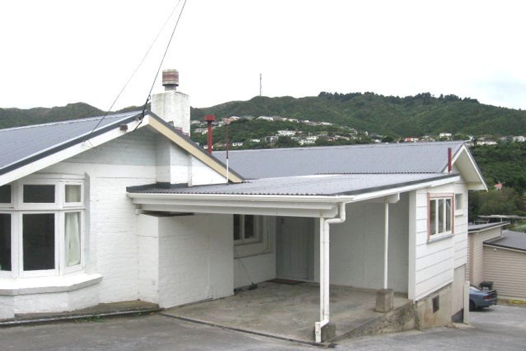 Photo of property in 3a Aplin Terrace, Ngaio, Wellington, 6035