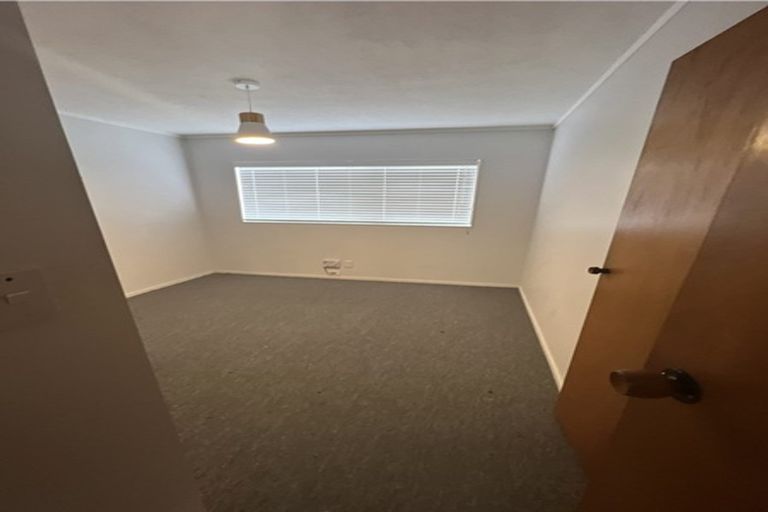 Photo of property in 2/9 Cairnfield Road, Kensington, Whangarei, 0112