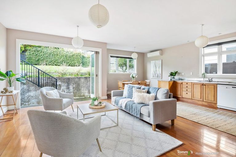 Photo of property in 74 Northland Road, Northland, Wellington, 6012