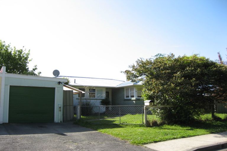 Photo of property in 76 Milton Terrace, Picton, 7220