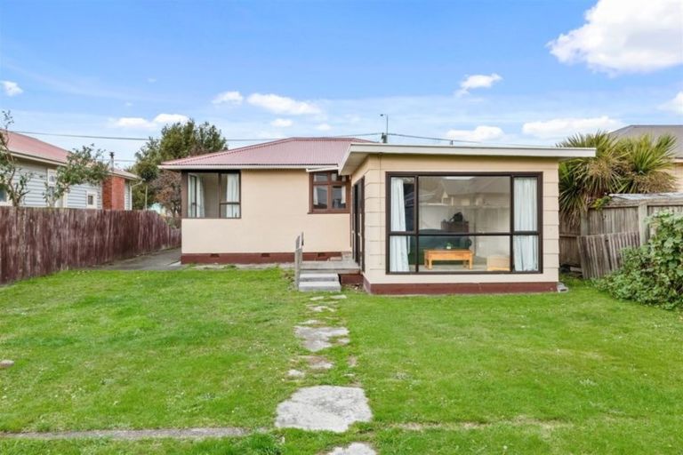 Photo of property in 91 Mackworth Street, Woolston, Christchurch, 8062