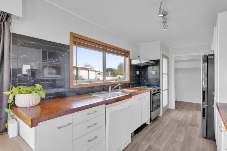 Photo of property in 6 Camden Place, Pukete, Hamilton, 3200