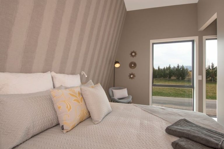 Photo of property in 61 Mcdonnell Road, Arrowtown, 9302