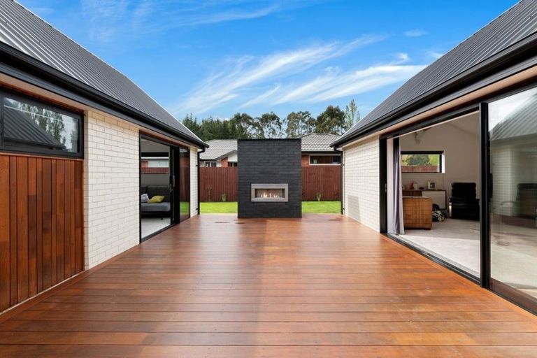 Photo of property in 19 Kohunga Crescent, Bottle Lake, Christchurch, 8083