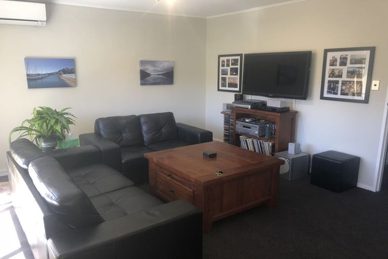Photo of property in 358b Karori Road, Karori, Wellington, 6012