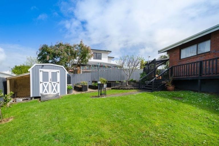 Photo of property in 23 Matua Road, Huapai, Kumeu, 0810