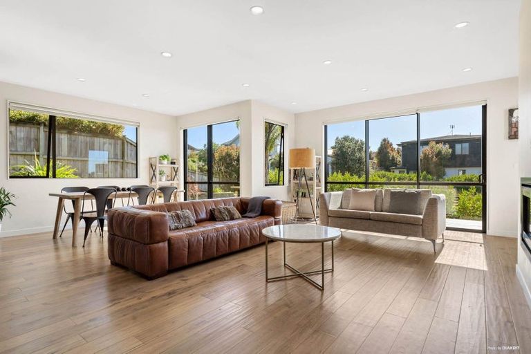 Photo of property in 13 Caldera Drive, Long Bay, Auckland, 0630