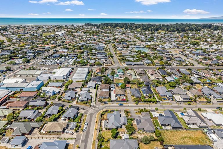 Photo of property in 79 Willryan Avenue, New Brighton, Christchurch, 8083