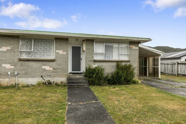 Photo of property in 34b Matthews Road, Wainuiomata, Lower Hutt, 5014