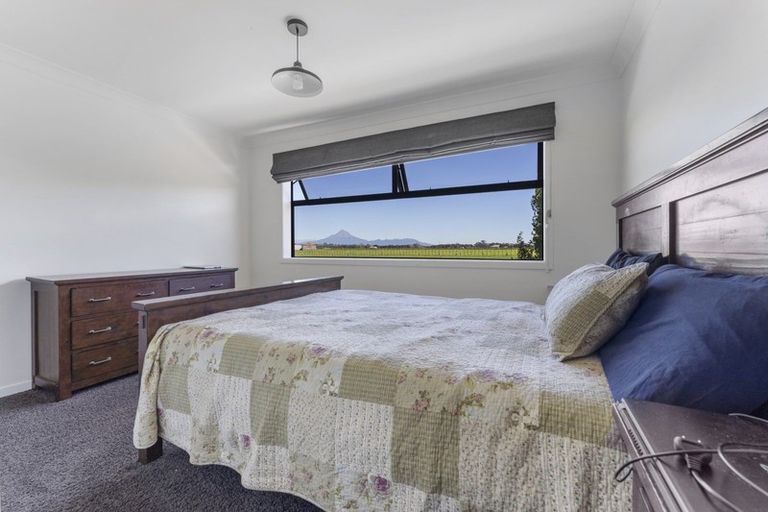 Photo of property in 294 Inland Road North, Tikorangi, Waitara, 4383