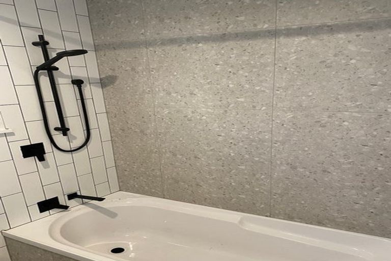 Photo of property in 20 Oakland Street, Northcote, Christchurch, 8052