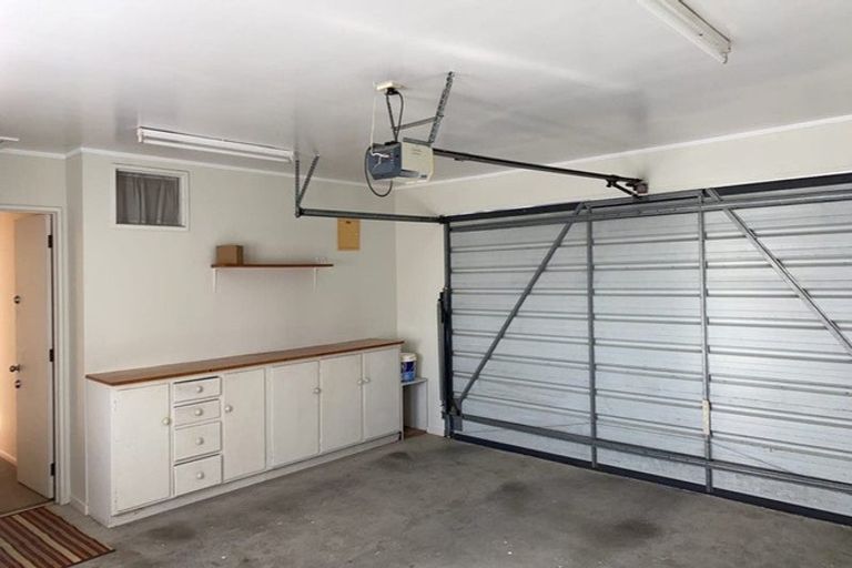 Photo of property in 39 Nirvana Way, Mount Roskill, Auckland, 1041