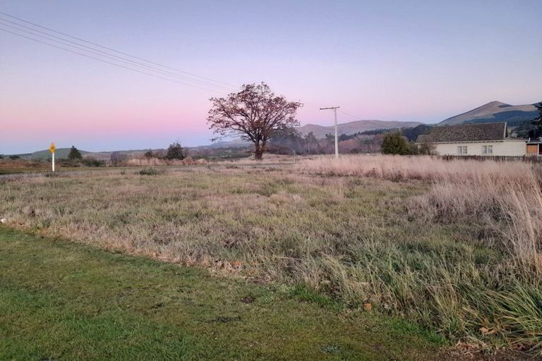 Photo of property in 45 Main Road, Clinton, 9534